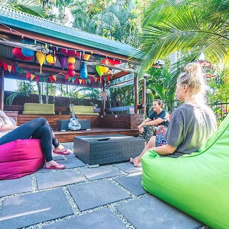 Tropic Days Boutique Hostel Кернс Екстер'єр фото