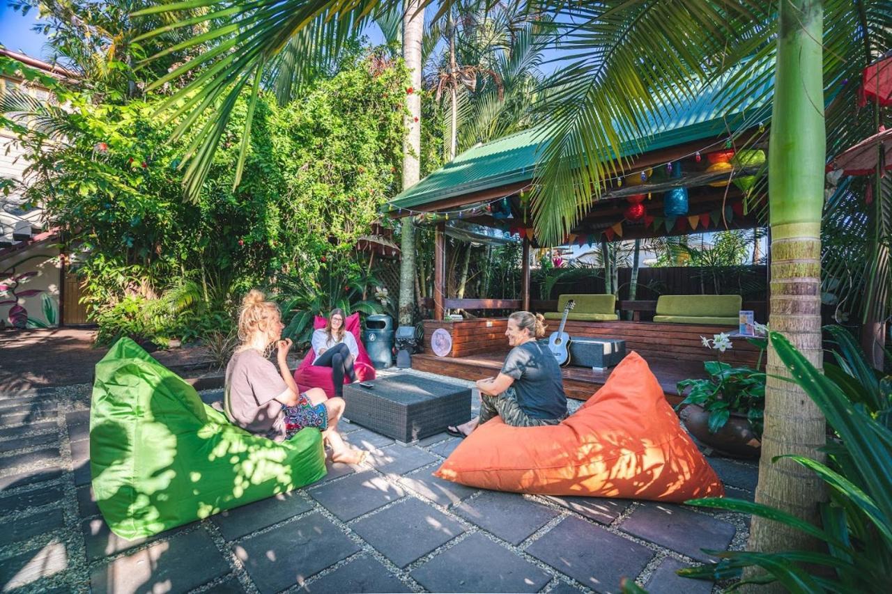Tropic Days Boutique Hostel Кернс Екстер'єр фото