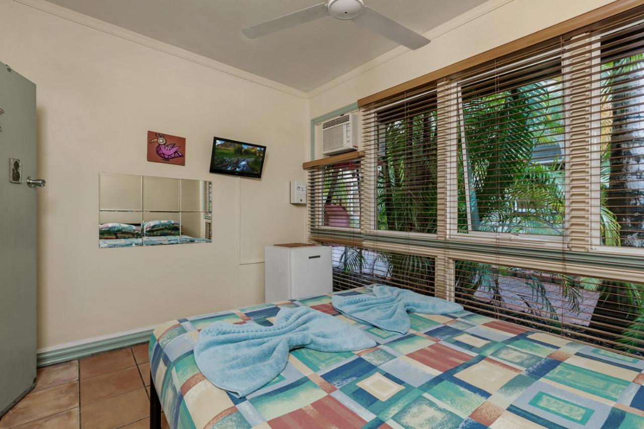 Tropic Days Boutique Hostel Кернс Екстер'єр фото